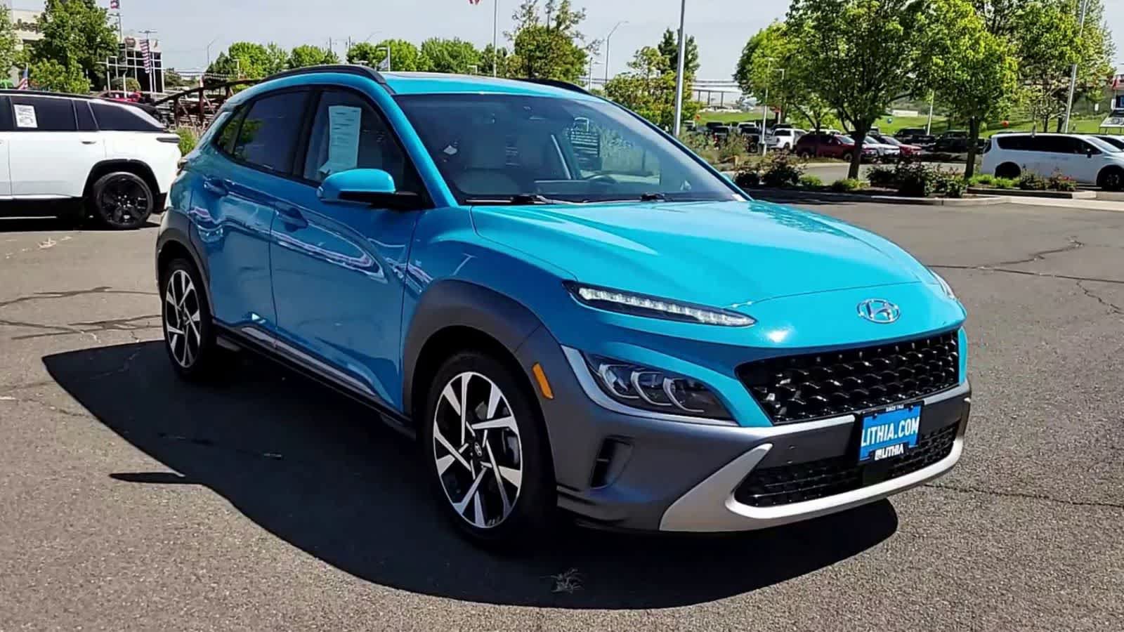 Used 2022 Hyundai Kona Limited AWD/4WD image 2