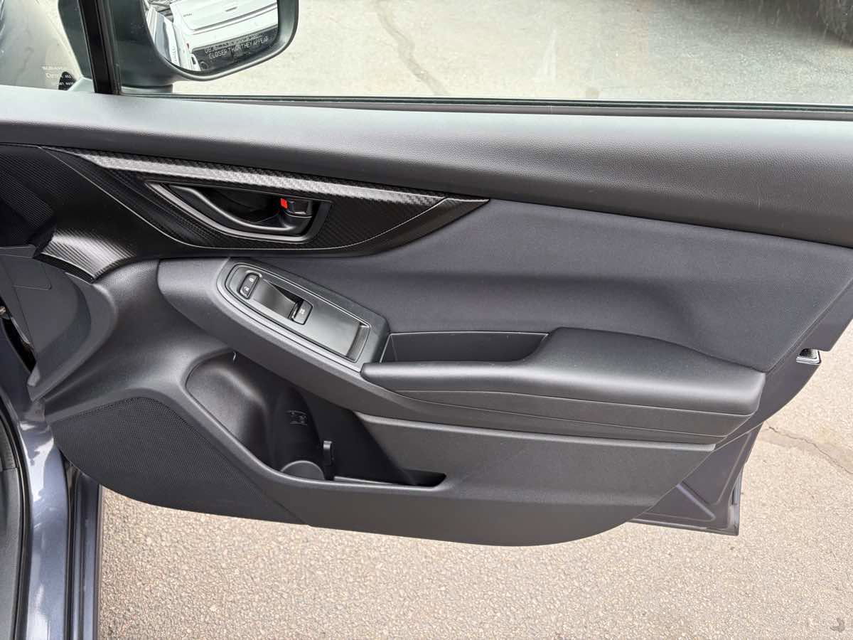 Used 2017 Subaru Impreza 2.0i AWD/4WD image 24