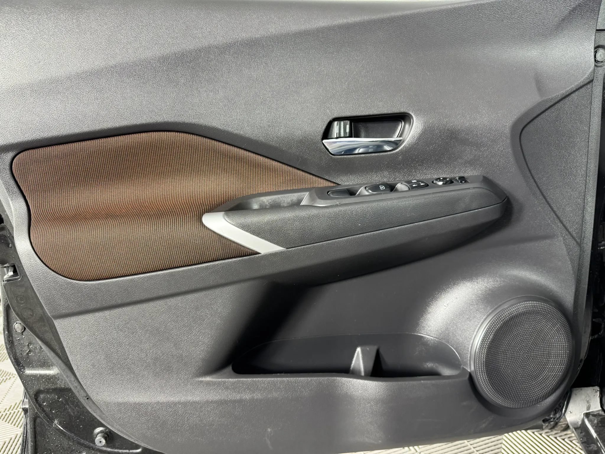 Used 2024 Nissan Kicks SR FWD image 36