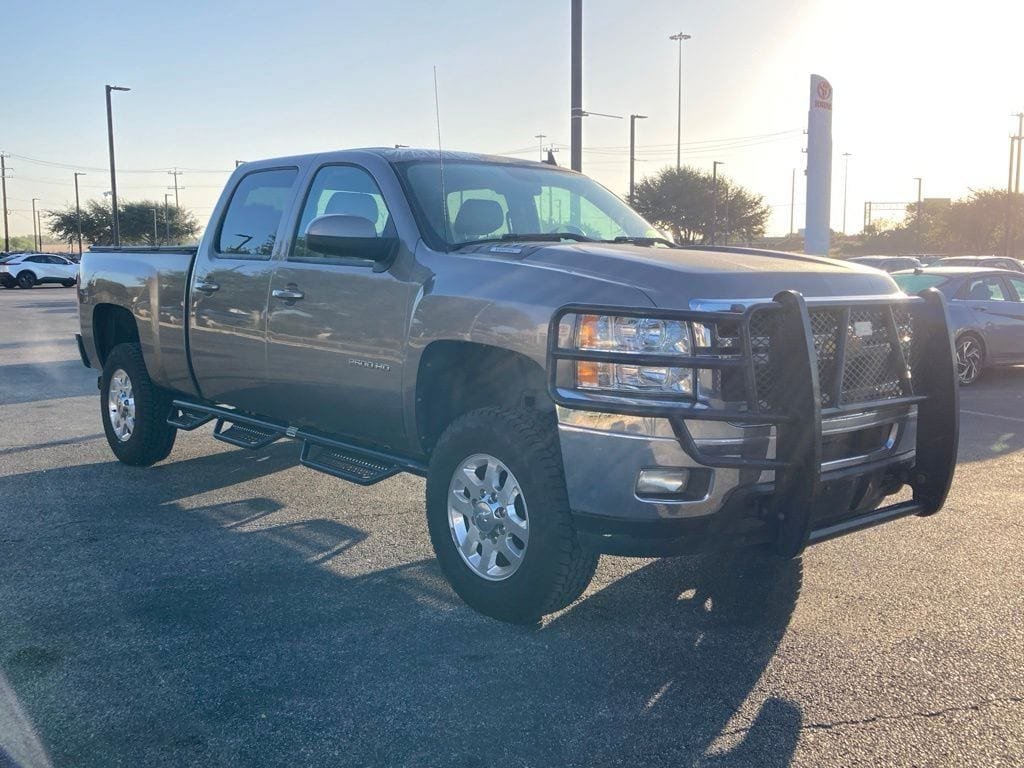 Used 2012 Chevrolet Silverado 2500 LTZ w/ LTZ Plus Package AWD/4WD image 3
