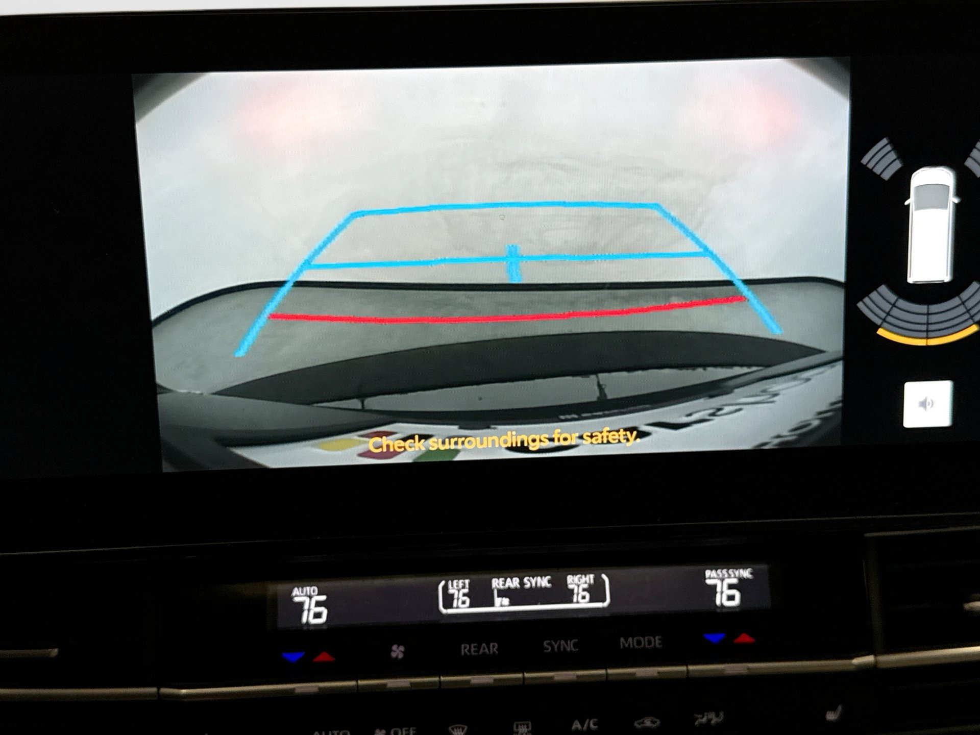 Used 2025 Toyota Sienna XLE AWD/4WD image 15