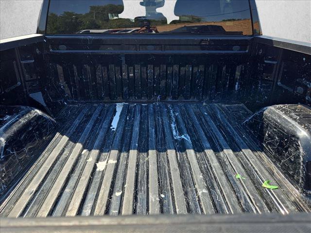 Used 2023 Chevrolet Silverado 1500 LT RWD image 4