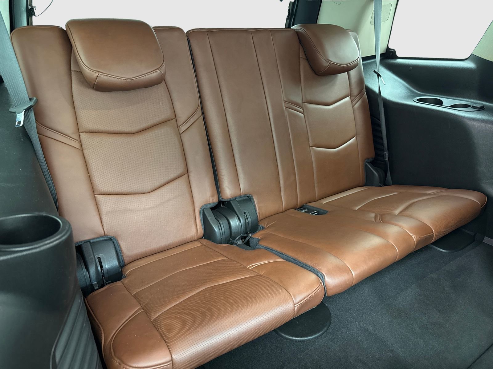 Used 2018 Cadillac Escalade Premium Luxury AWD/4WD image 50