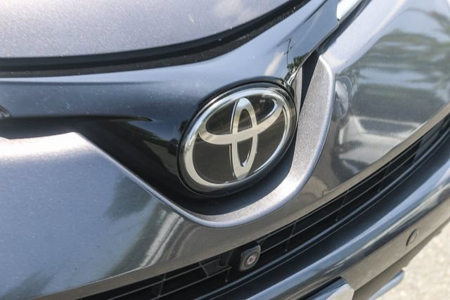 Used 2017 Toyota RAV4 Limited w/ Advanced Technology Package FWD image 7