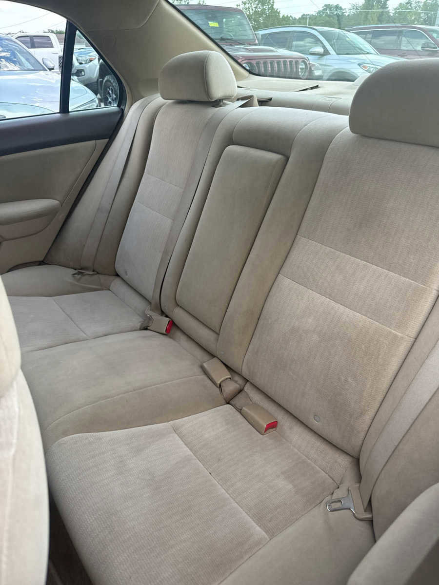 Used 2005 Honda Accord LX image 10
