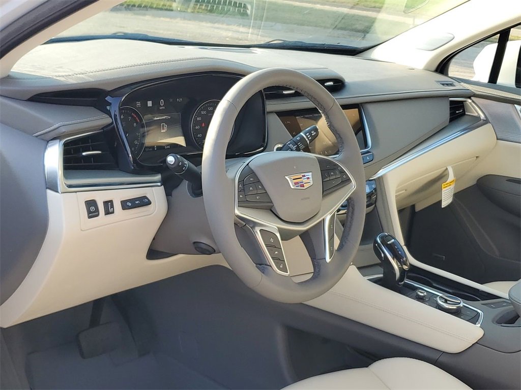 New 2025 Cadillac XT5 Premium Luxury w/ Technology Package image 10
