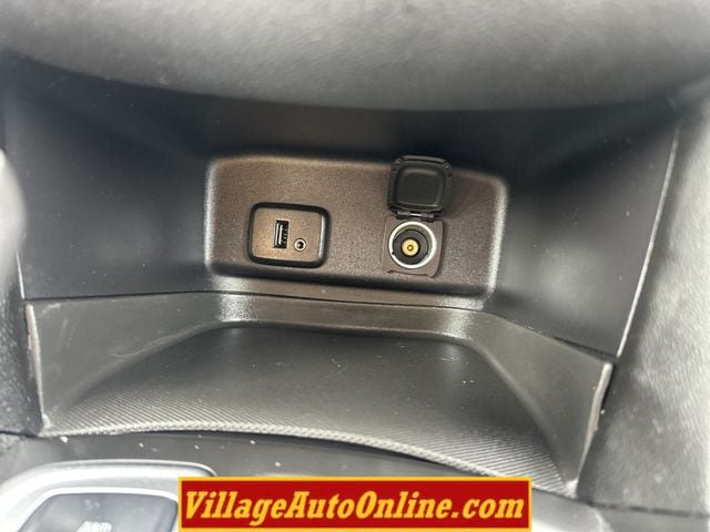 Used 2018 Chevrolet Equinox LT AWD/4WD image 19