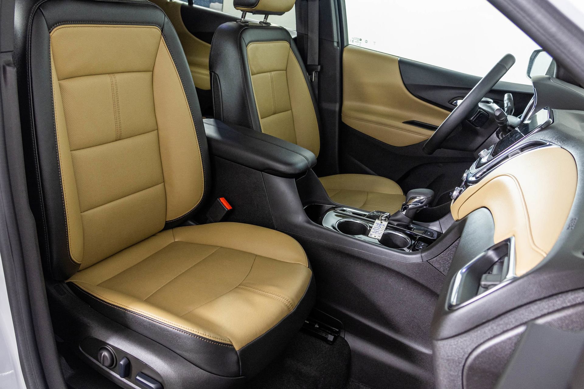 Used 2024 Chevrolet Equinox Premier image 50