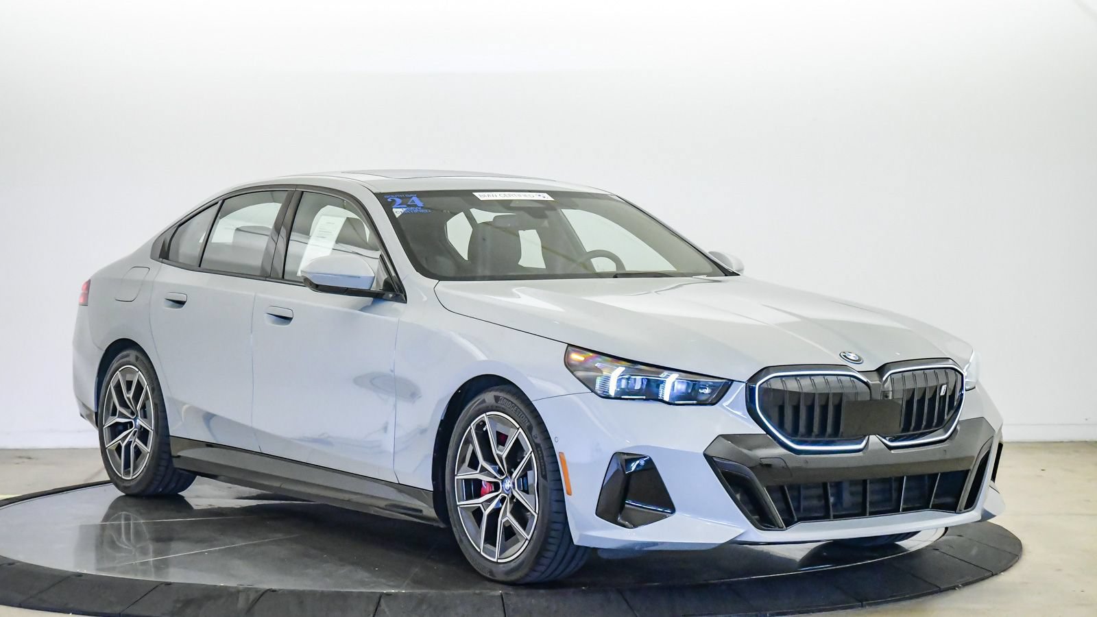 Certified 2024 BMW i5 eDrive40i w/ M Sport Package RWD image 6