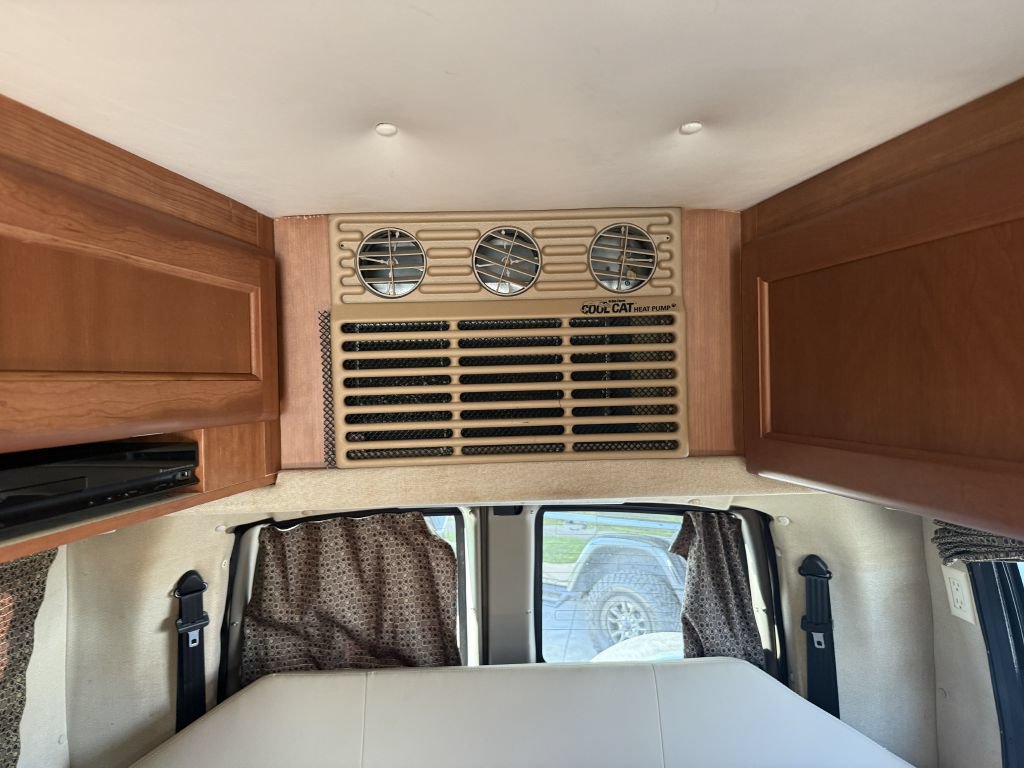 Used 2012 Chevrolet Express 3500 Extended w/ Power Package RWD image 48