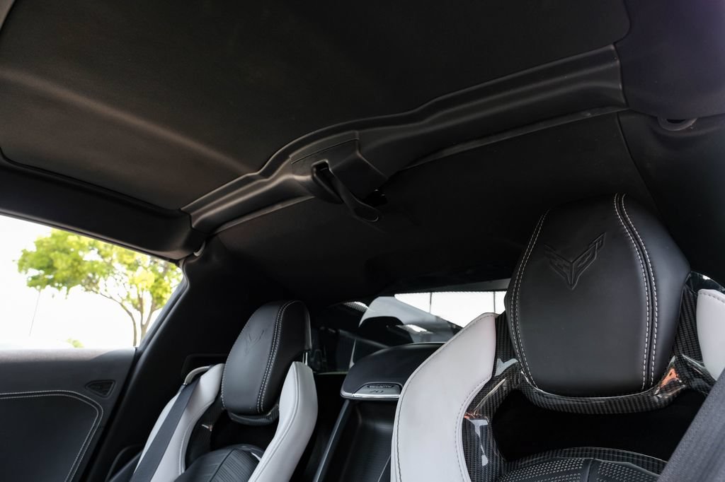 Used 2023 Chevrolet Corvette Stingray Preferred Cpe w/ Z51 Performance Package RWD image 27