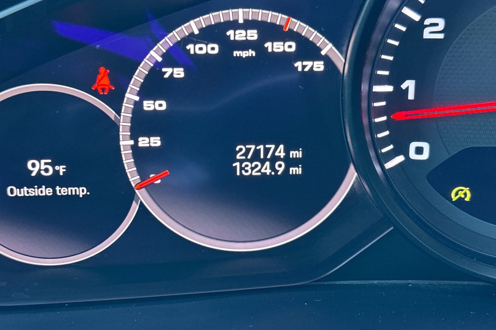 Certified 2023 Porsche Cayenne Platinum Edition AWD/4WD image 26