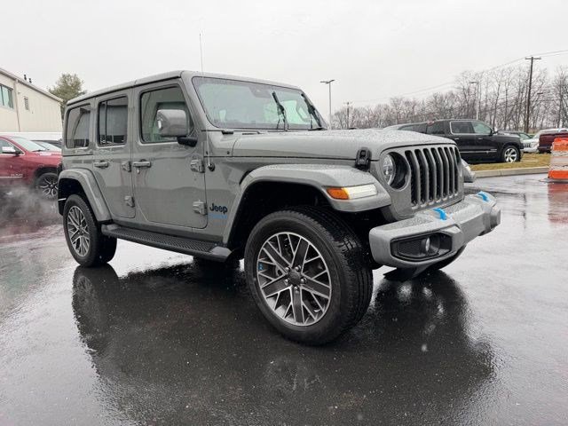 Used 2022 Jeep Wrangler Unlimited Sahara image 9