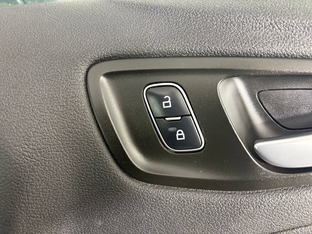 Used 2018 Ford Escape SE w/ SE Sync 3 Package FWD image 38