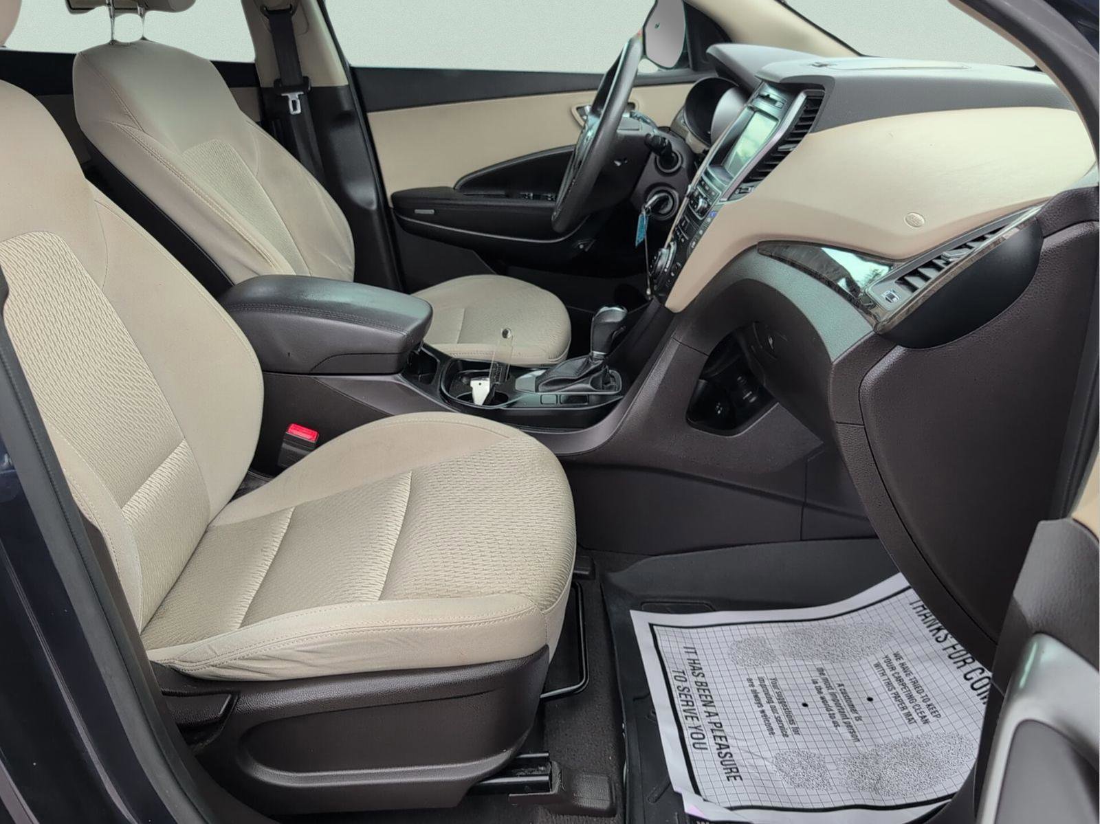 Used 2017 Hyundai Santa Fe SE image 36