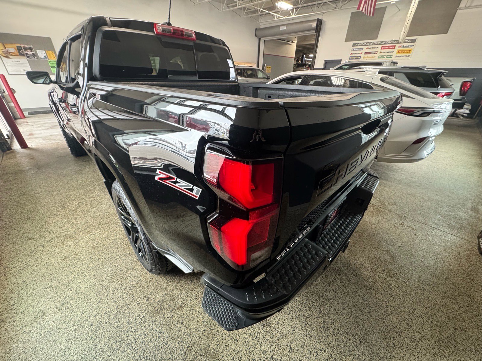 Used 2024 Chevrolet Colorado Z71 w/ Z71 Convenience Package 2 image 7