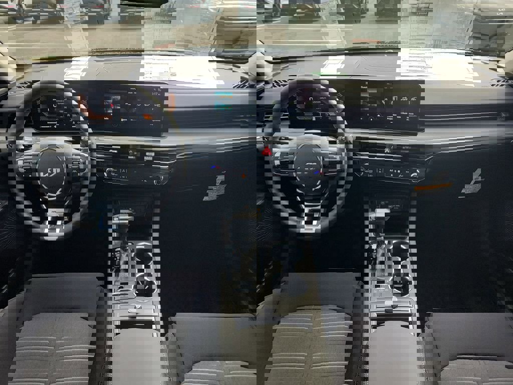 New 2026 Kia K5 LXS image 16