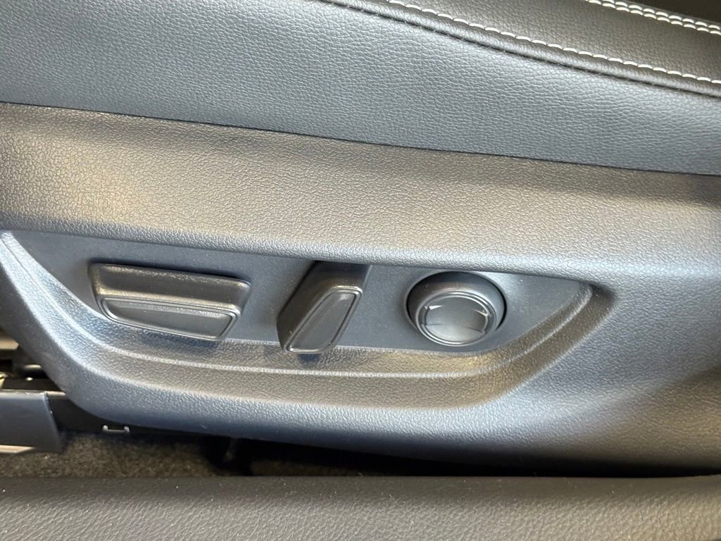 New 2026 Toyota Camry SE image 18