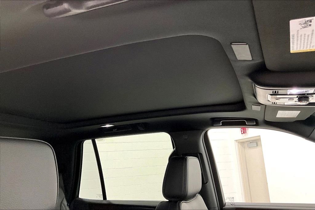 New 2026 GMC Yukon Denali w/ Sun & Power Step Package AWD/4WD image 23