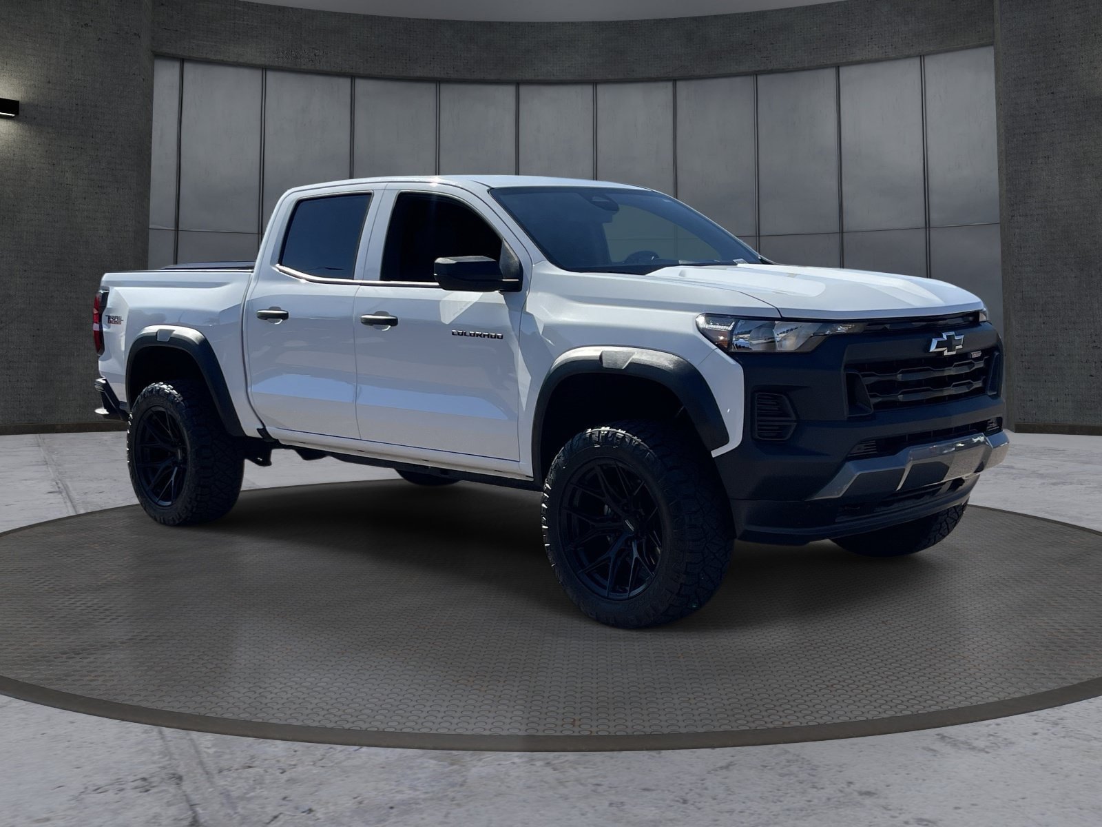 Used 2024 Chevrolet Colorado Trail Boss AWD/4WD image 8