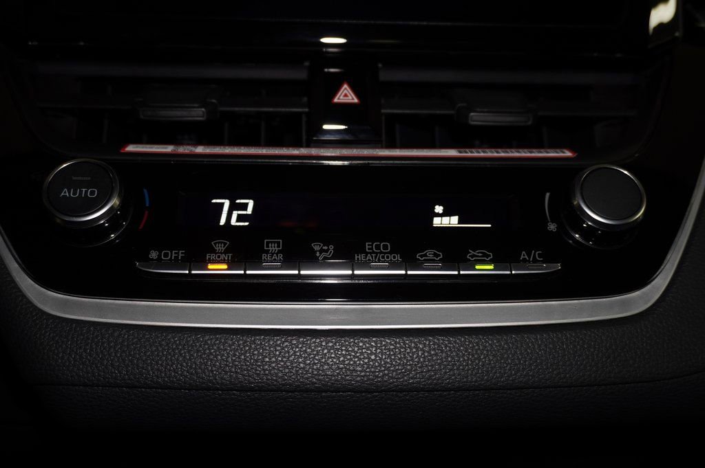 Certified 2025 Toyota Corolla LE image 12