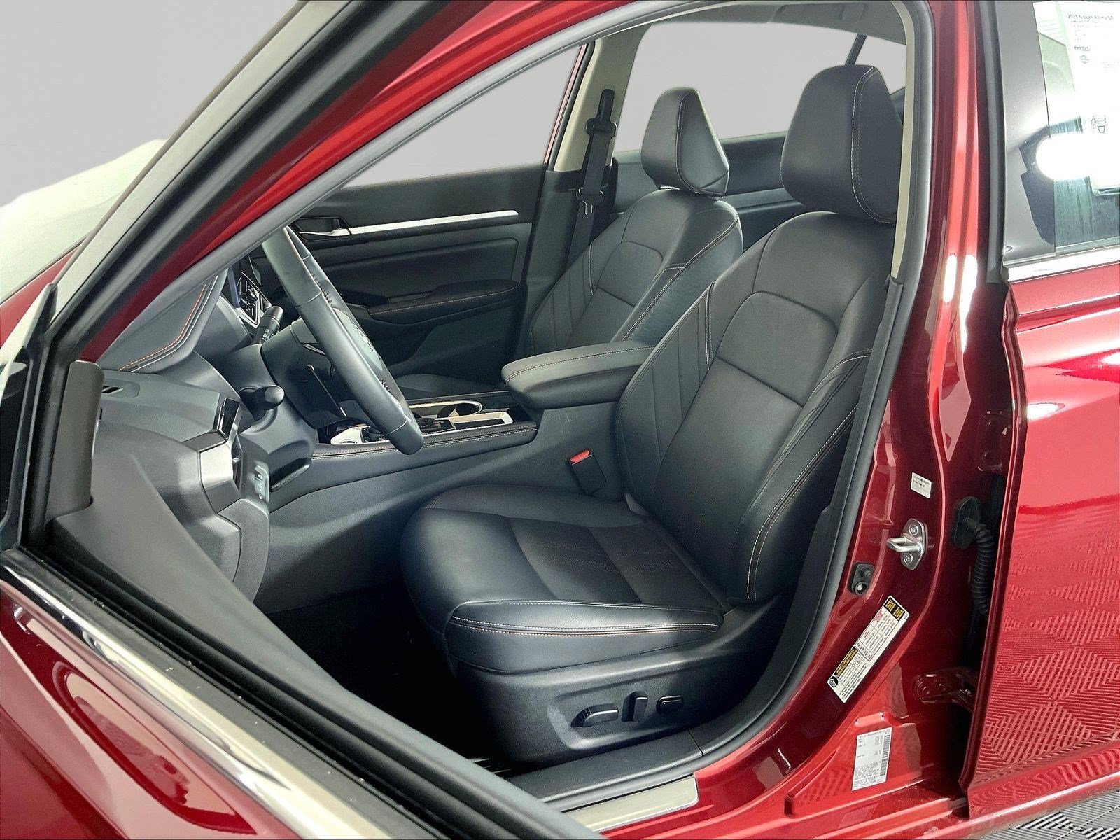 Certified 2025 Nissan Altima 2.5 SR w/ SR Premium Package FWD image 21