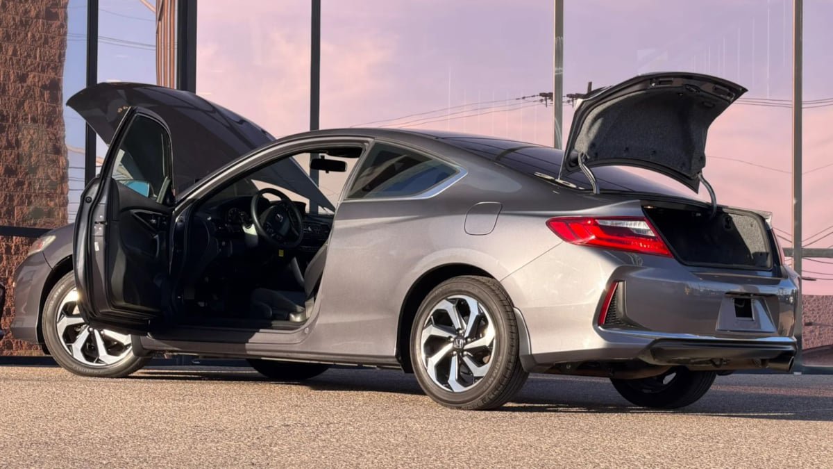 Used 2016 Honda Accord LX-S image 19