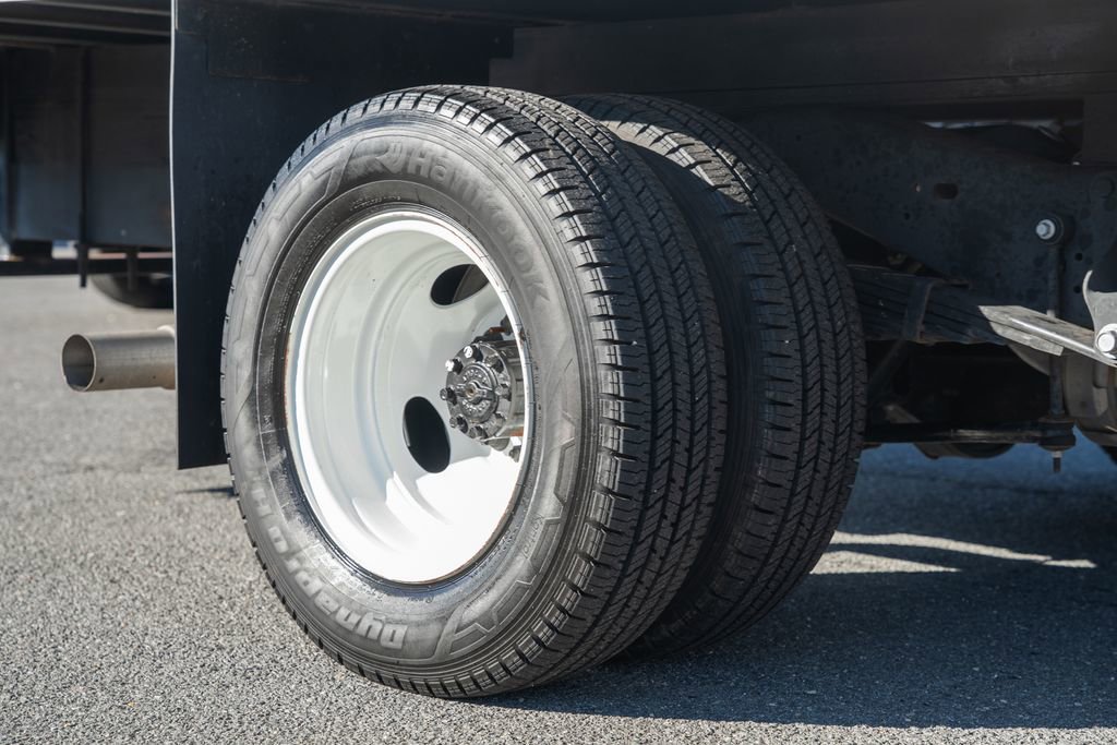 Certified 2023 Ford E-450 and Econoline 450 Super Duty w/ Power Windows & Locks Group image 15
