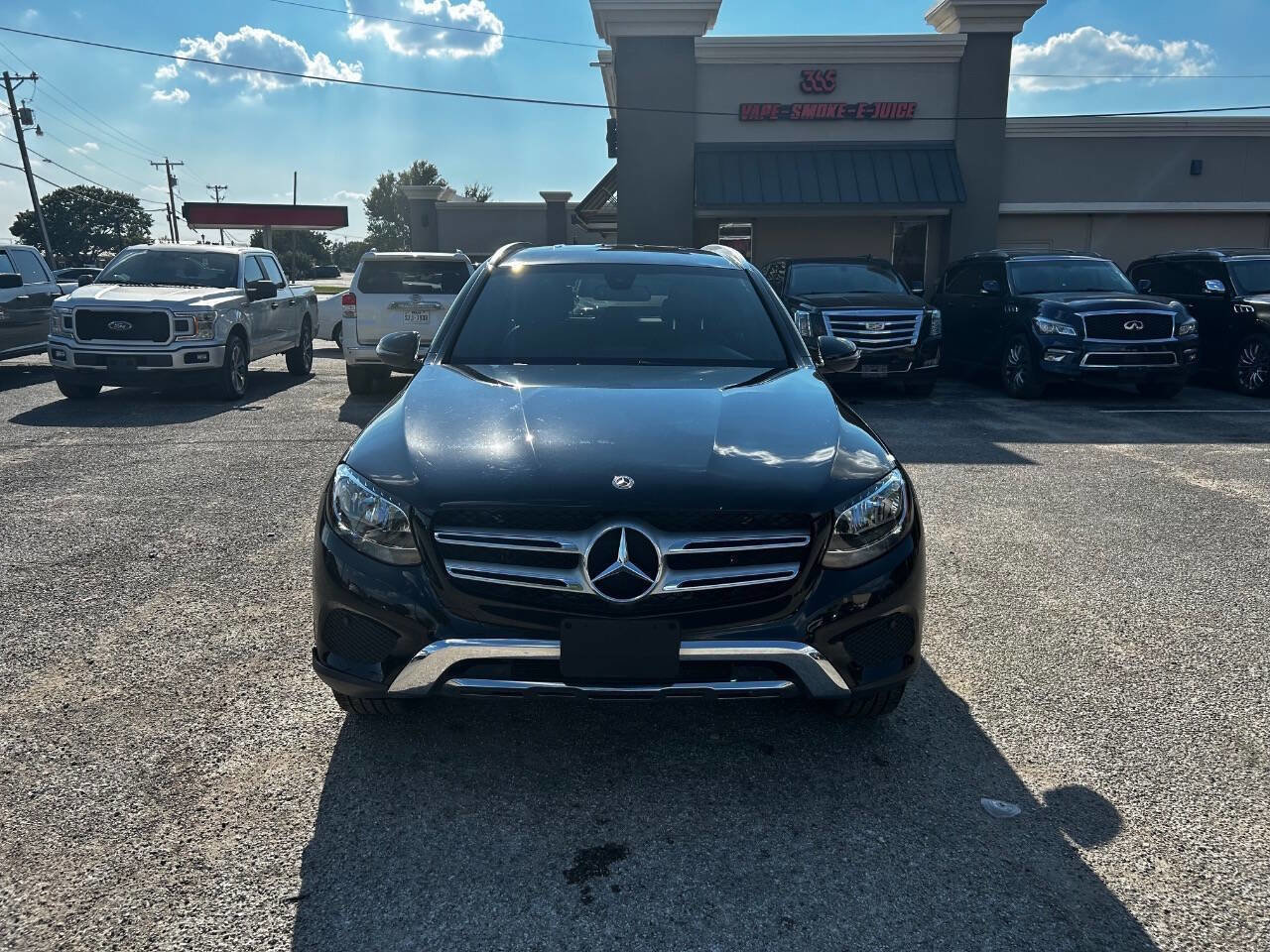 Used 2019 Mercedes-Benz GLC 300 image 2