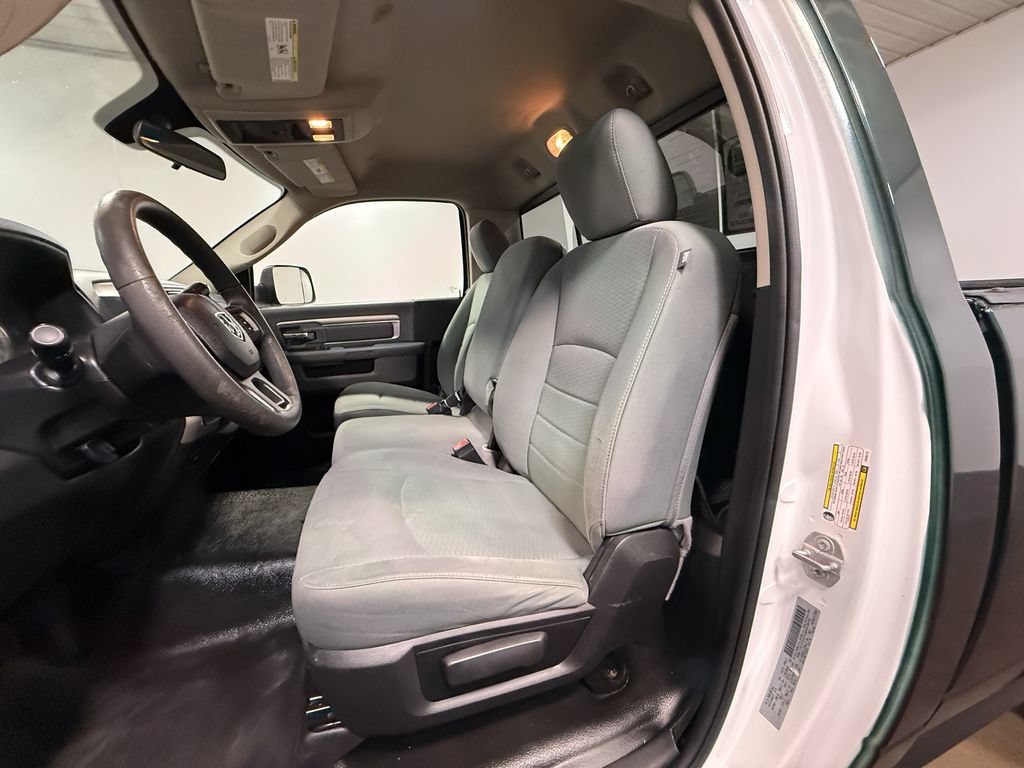 Used 2018 RAM 3500 SLT w/ Snow Chief Group AWD/4WD image 11