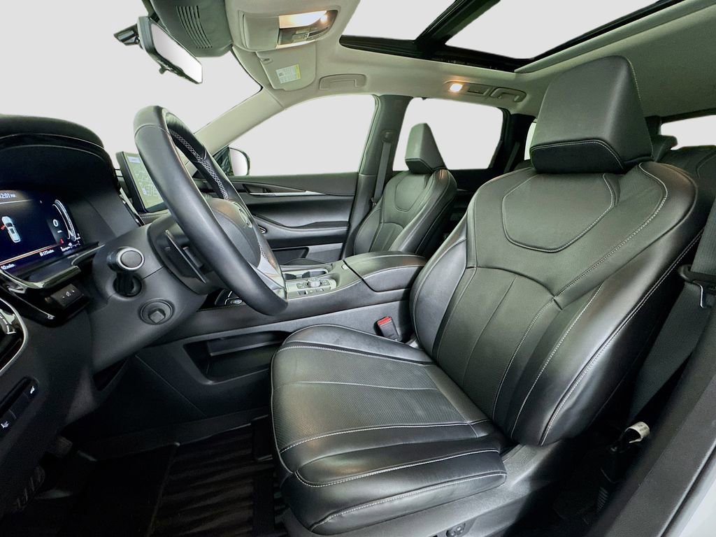 Used 2022 INFINITI QX60 Sensory image 10