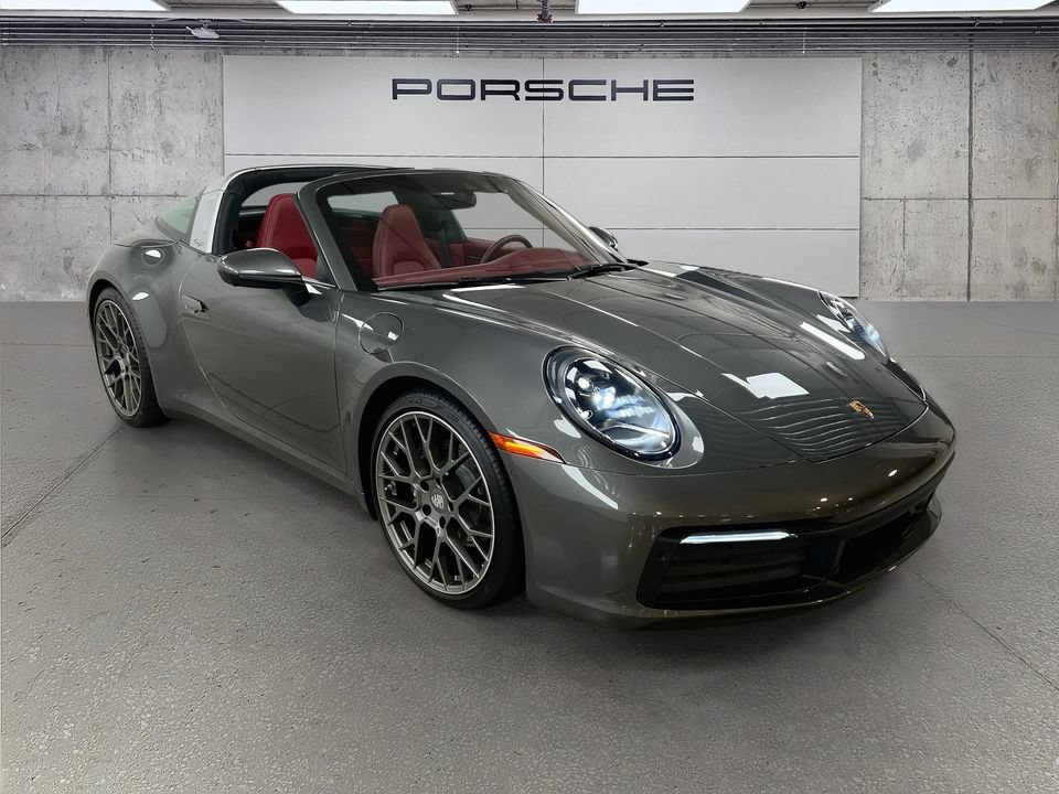 Certified 2024 Porsche 911 Targa 4 AWD/4WD image 35