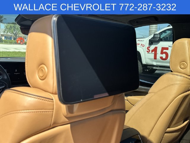 Used 2021 Cadillac Escalade Sport w/ Driver Assist Tech Package AWD/4WD image 23