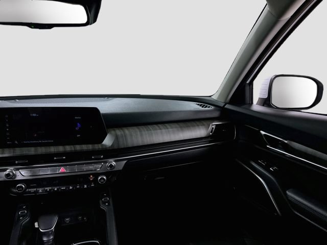 Certified 2024 Kia Telluride EX w/ EX Captain's Chair Package FWD image 25