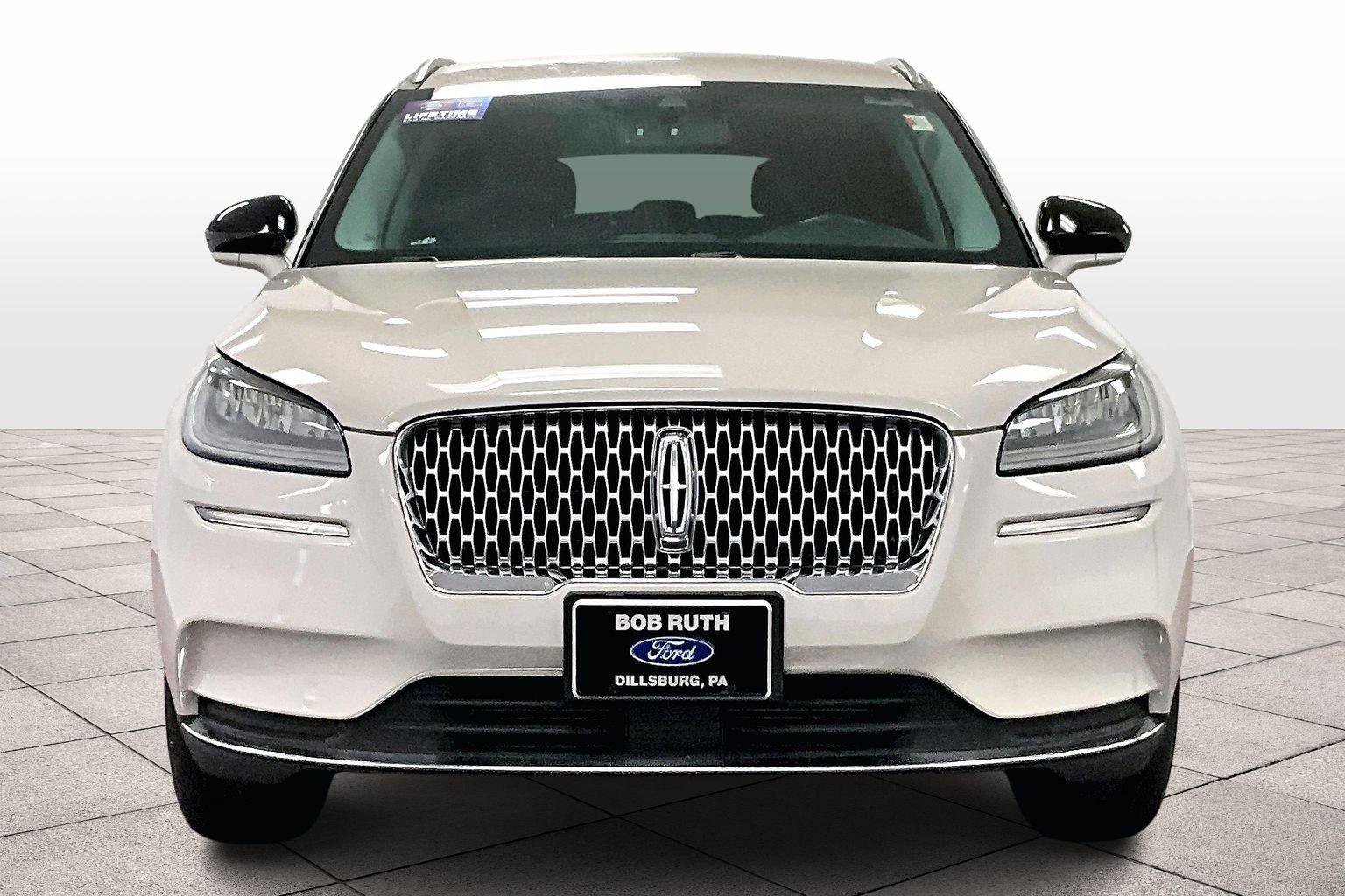 Used 2021 Lincoln Corsair AWD w/ Equipment Group 101A image 3