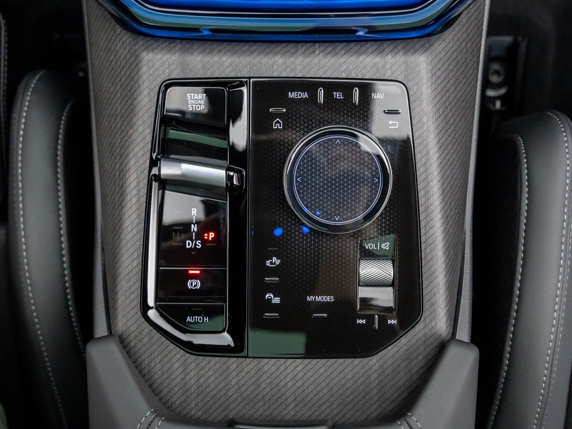 Certified 2025 BMW X3 xDrive30i w/ Premium Package image 21