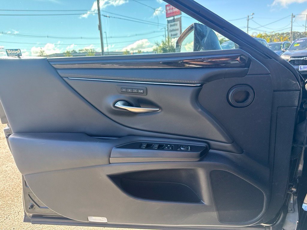 Used 2021 Lexus ES 250 w/ Premium Package AWD/4WD image 18