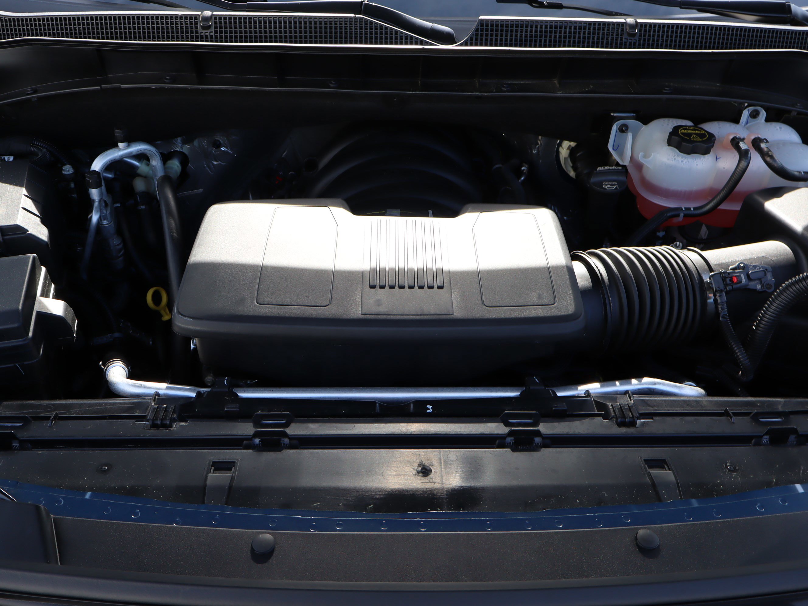 Used 2026 Chevrolet Suburban High Country AWD/4WD image 48