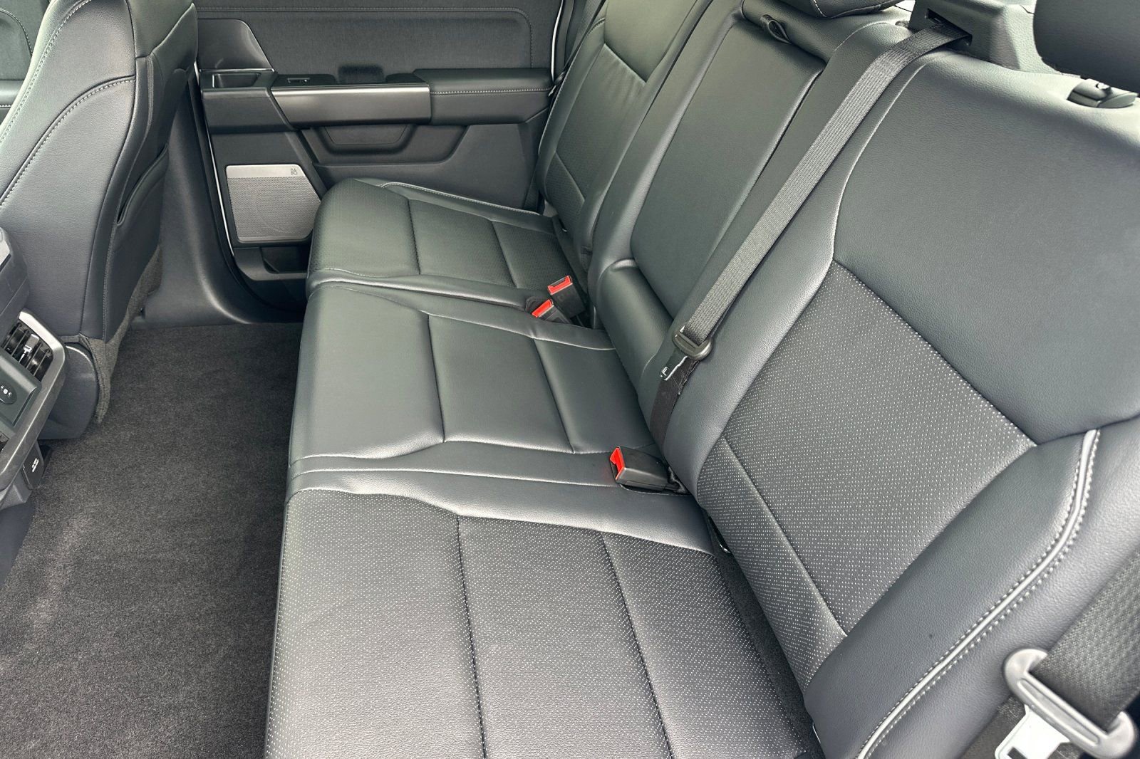 New 2026 Ford F150 Lariat w/ Equipment Group 501A Mid image 11