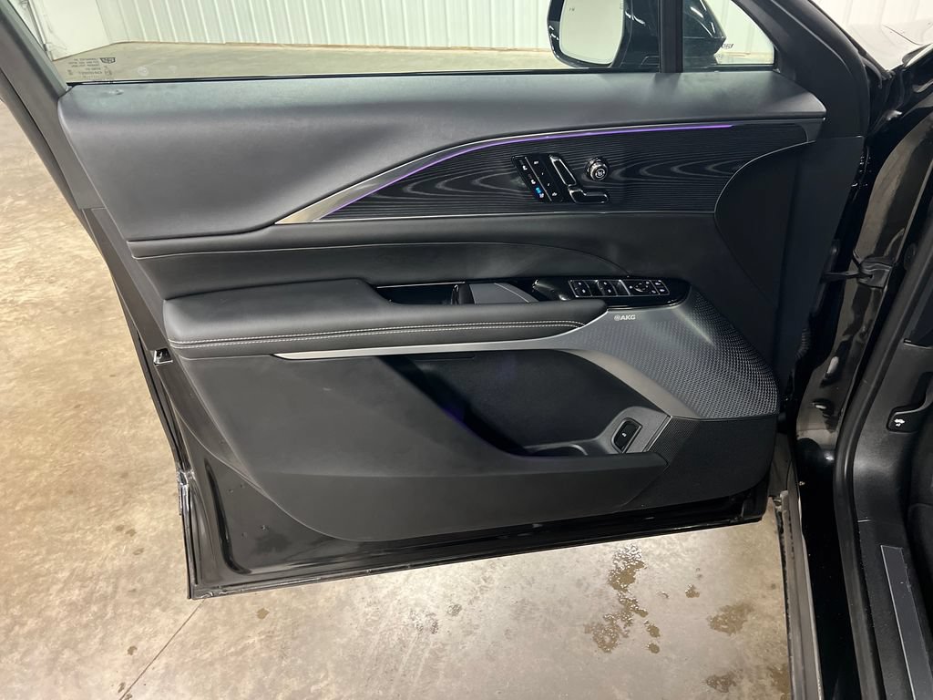 Certified 2024 Cadillac Lyriq Luxury AWD/4WD image 14