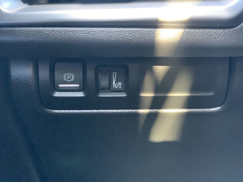 Certified 2024 Cadillac XT4 Sport image 15