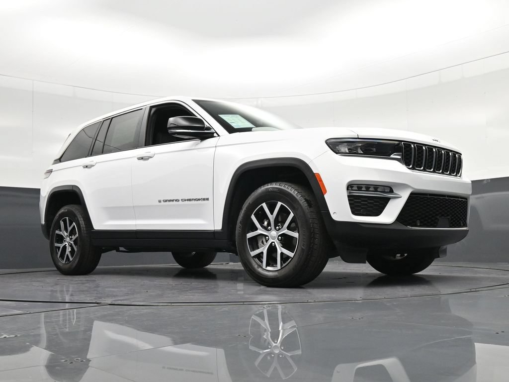 Used 2024 Jeep Grand Cherokee Limited w/ Luxury Tech Group II RWD image 24