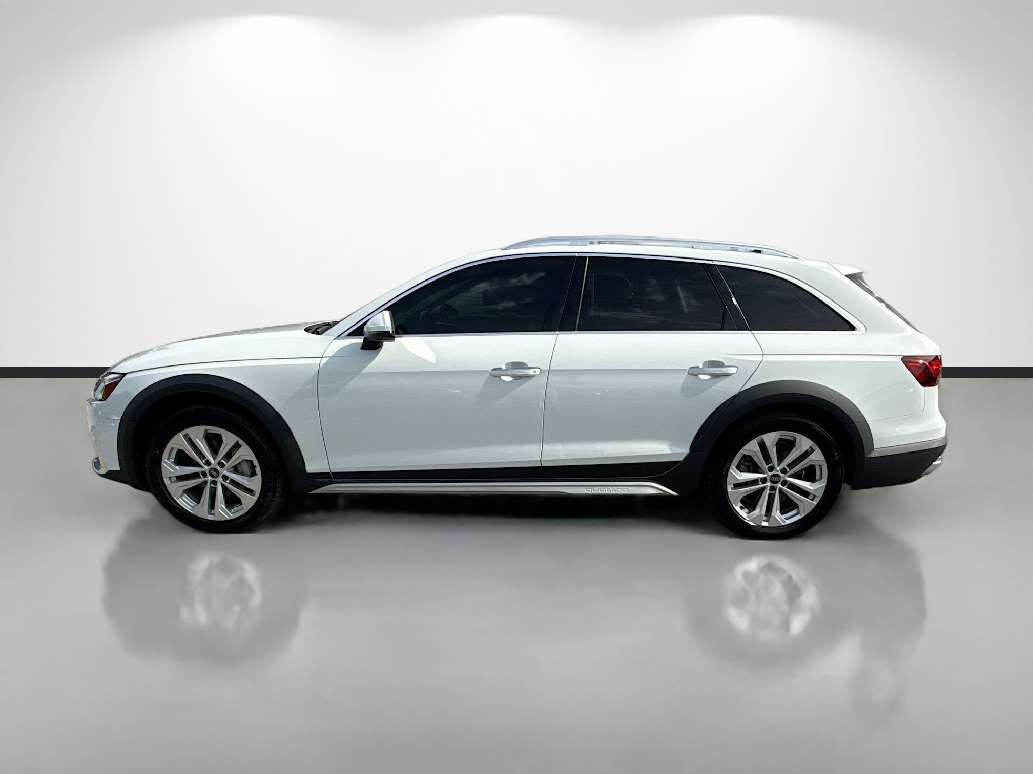Used 2023 Audi A4 2.0T allroad Premium Plus AWD/4WD image 6