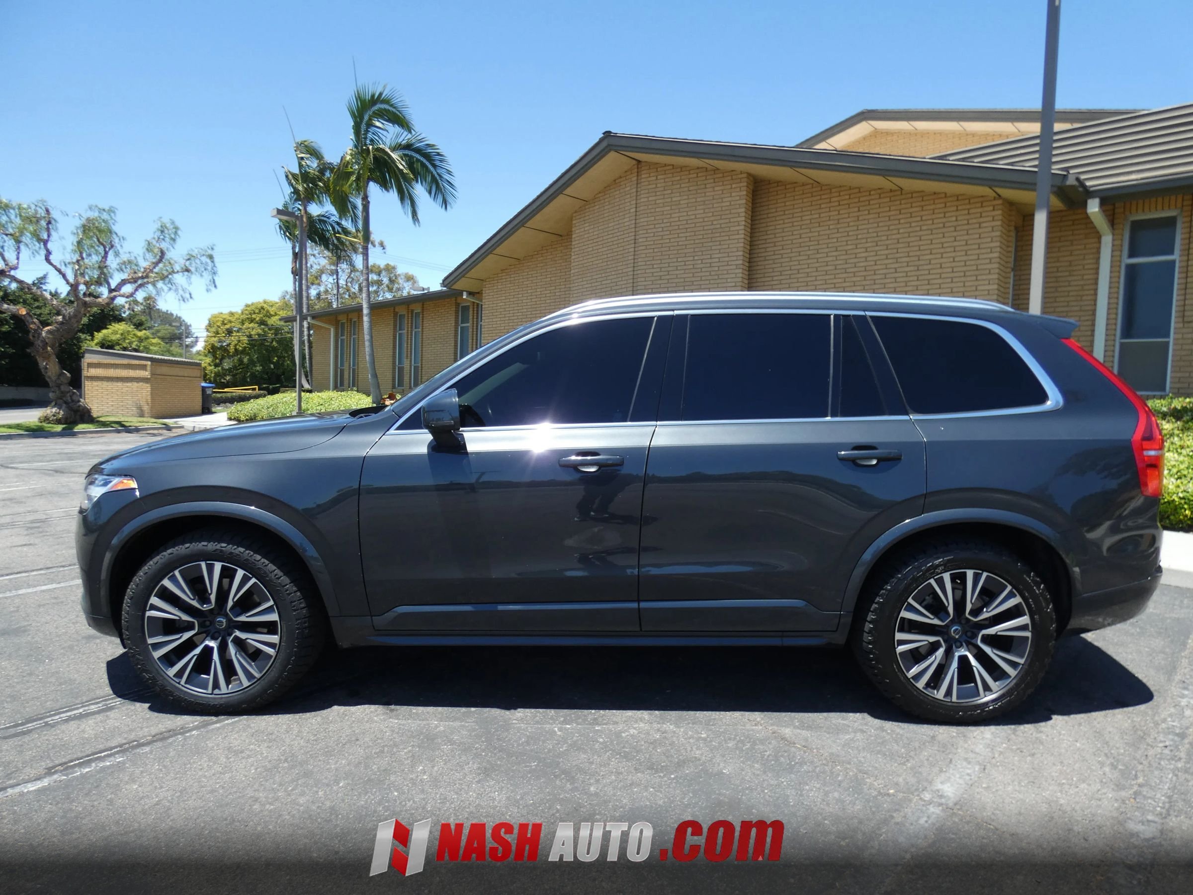 Used 2022 Volvo XC90 T5 Momentum w/ Climate Package AWD/4WD image 13
