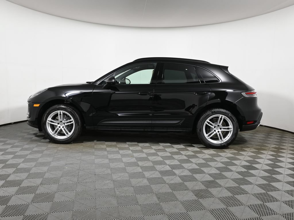 New 2026 Porsche Macan AWD/4WD image 2