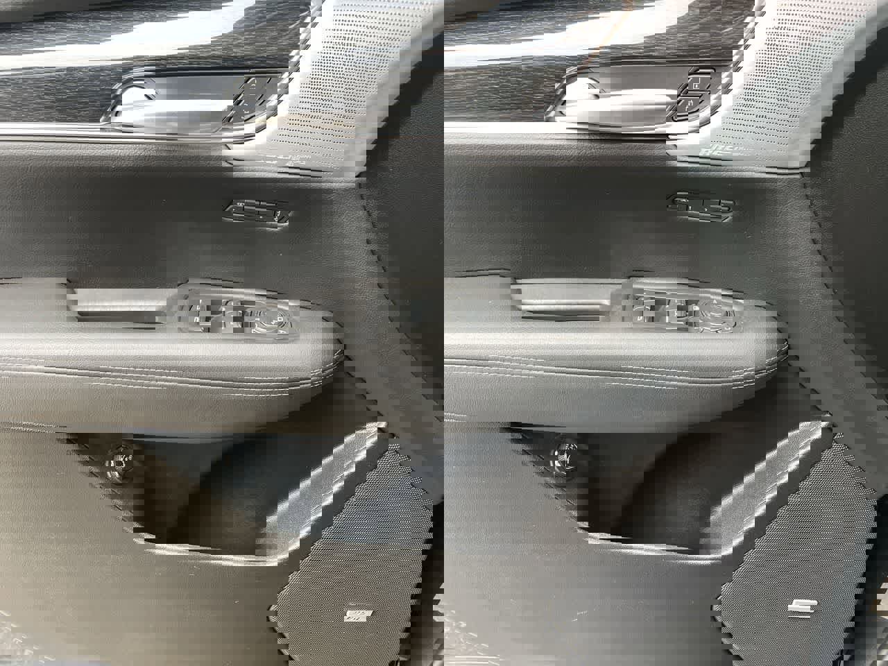 Used 2023 Cadillac XT5 Premium Luxury w/ LPO, Floor Liner Package image 34