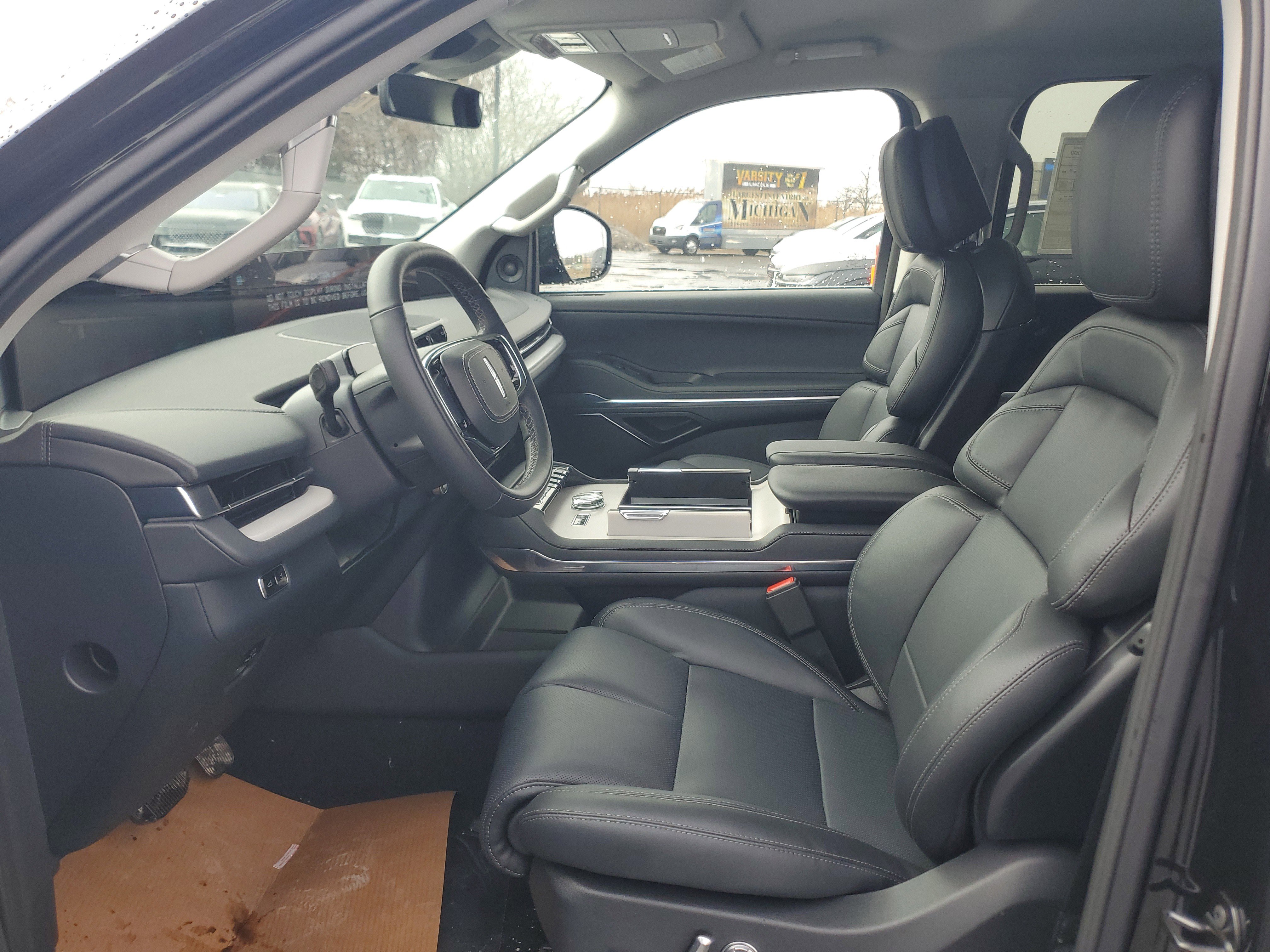 New 2026 Lincoln Navigator Premiere image 10