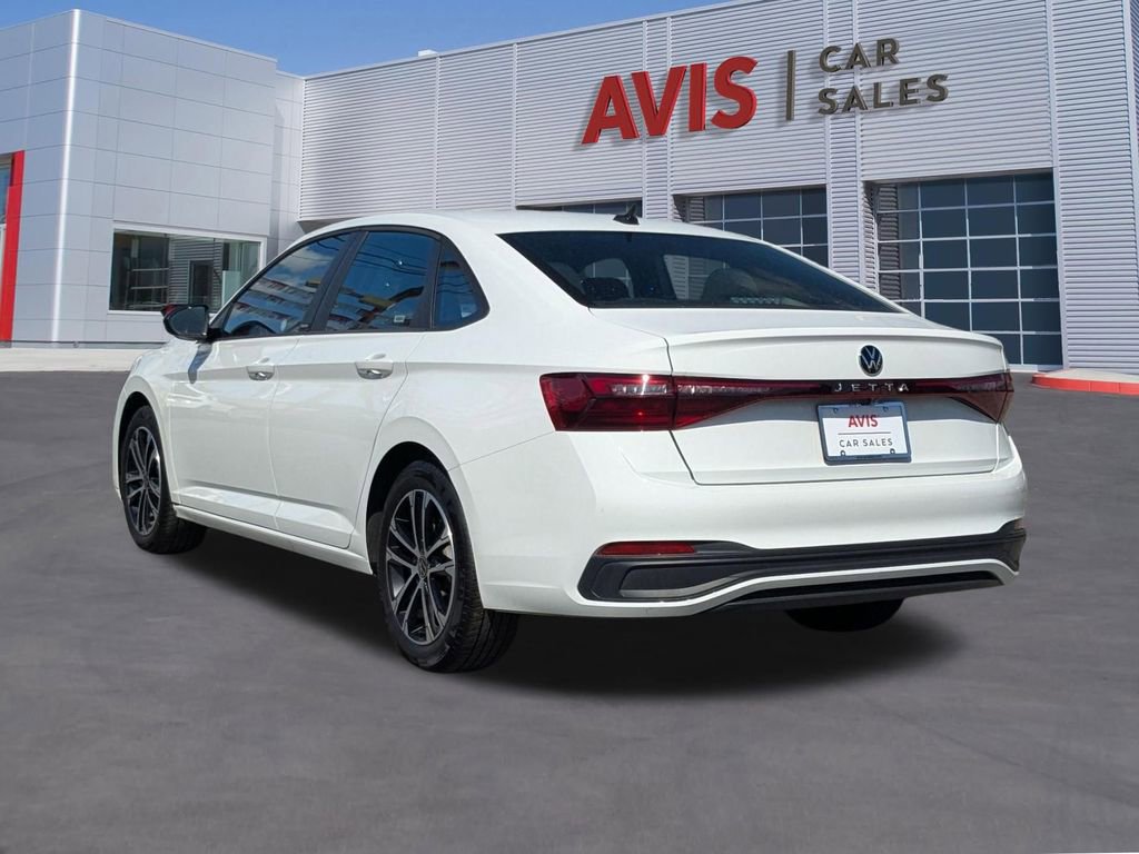 Used 2025 Volkswagen Jetta Sport image 3