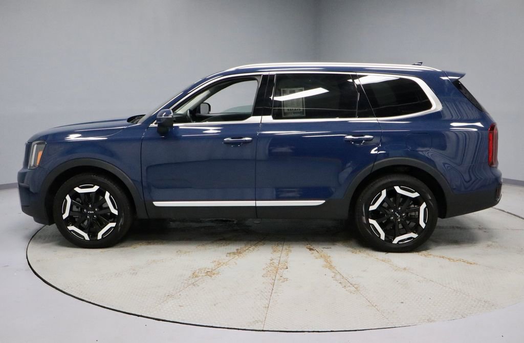 Used 2023 Kia Telluride S AWD/4WD image 9