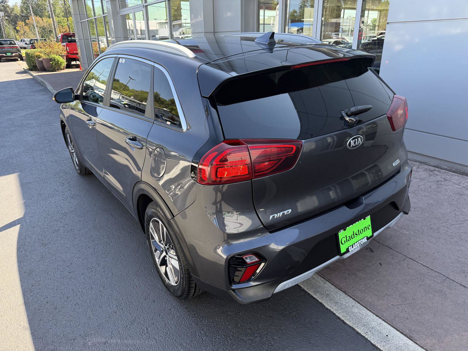 Used 2021 Kia Niro EX FWD image 3